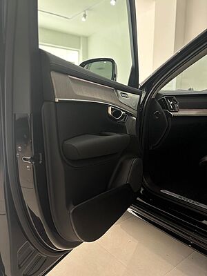 Volvo XC90 Ultra, T8 AWD Plug-in hybrid, Electric/Petrol, Bright, 7 Seats