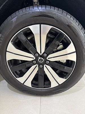 Volvo XC60 Ultra, T8 AWD Plug-in hybrid, Electric/Petrol, Dark