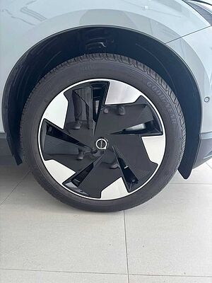 Volvo  Ultra, Twin Motor Performance, Electric