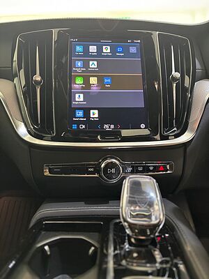 Volvo  V60 Recharge Ultimate, T8 , Electric/Petrol, Bright