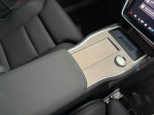 Volvo Ultra, Twin Motor Performance, Electric, 7 Seats