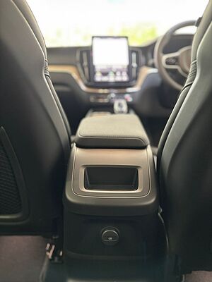 Volvo  XC60 Ultra, T8 AWD Plug-in hybrid, Electric/Petrol, Dark