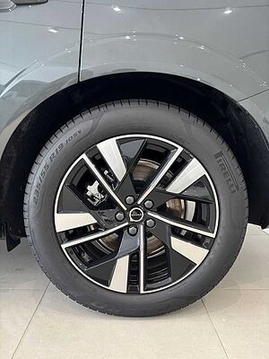 Volvo  XC60 Ultra, T8 AWD Plug-in hybrid, Electric/Petrol, Dark