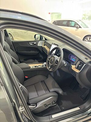 Volvo  XC60 Ultra, T8 AWD Plug-in hybrid, Electric/Petrol, Dark