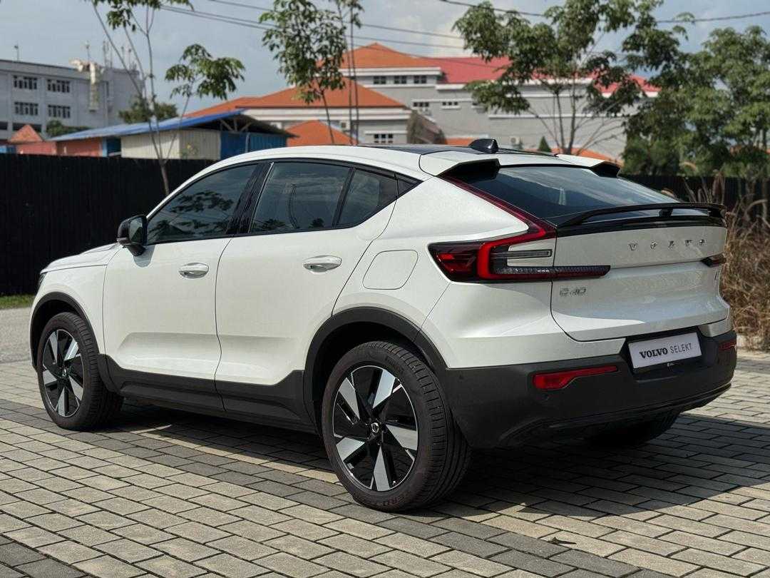 Volvo  C40 Recharge Ultimate, Twin Motor, Electric
