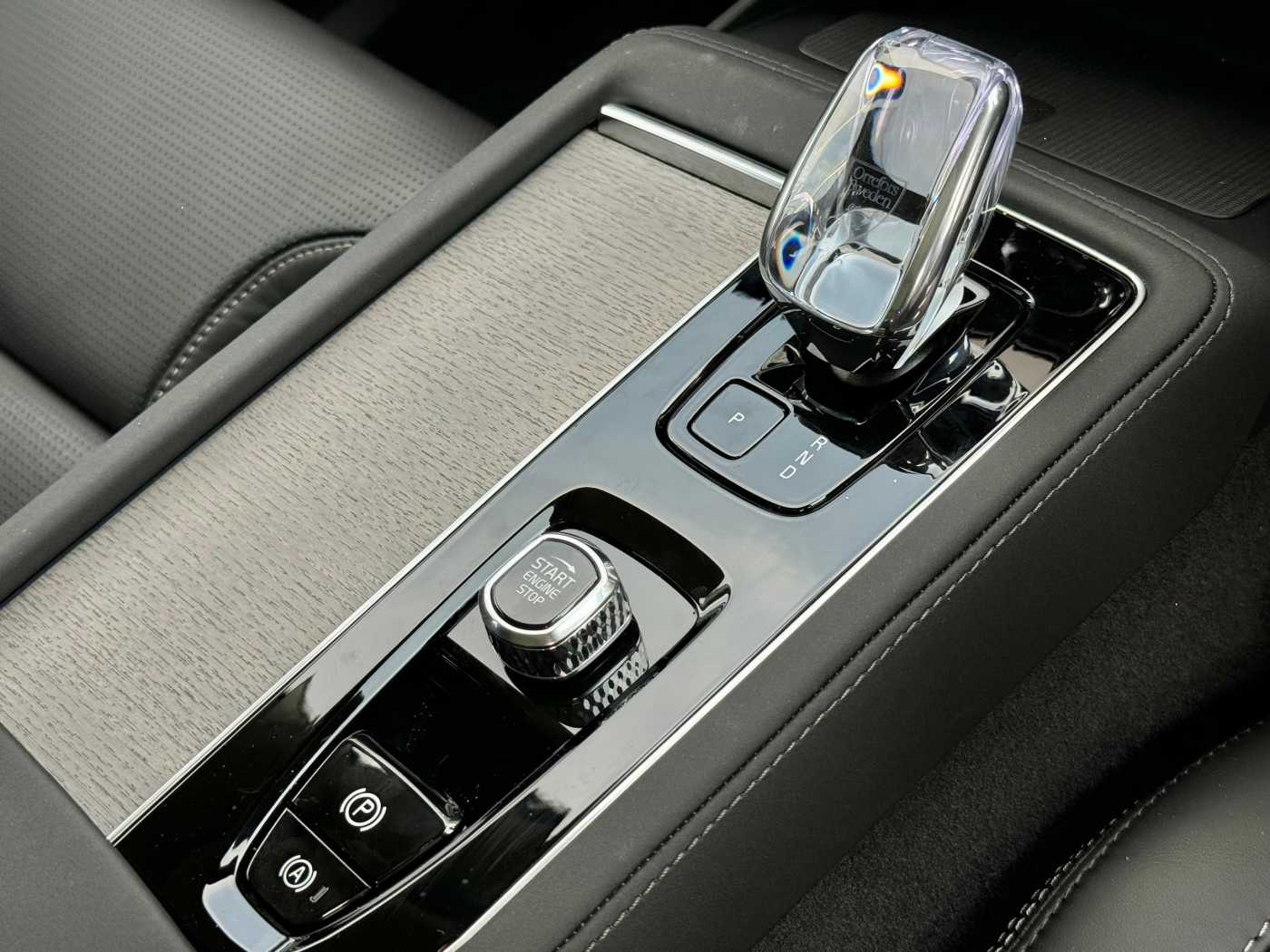 Volvo XC90 Ultra, T8 AWD Plug-in hybrid, Electric/Petrol, Bright, 7 Seats