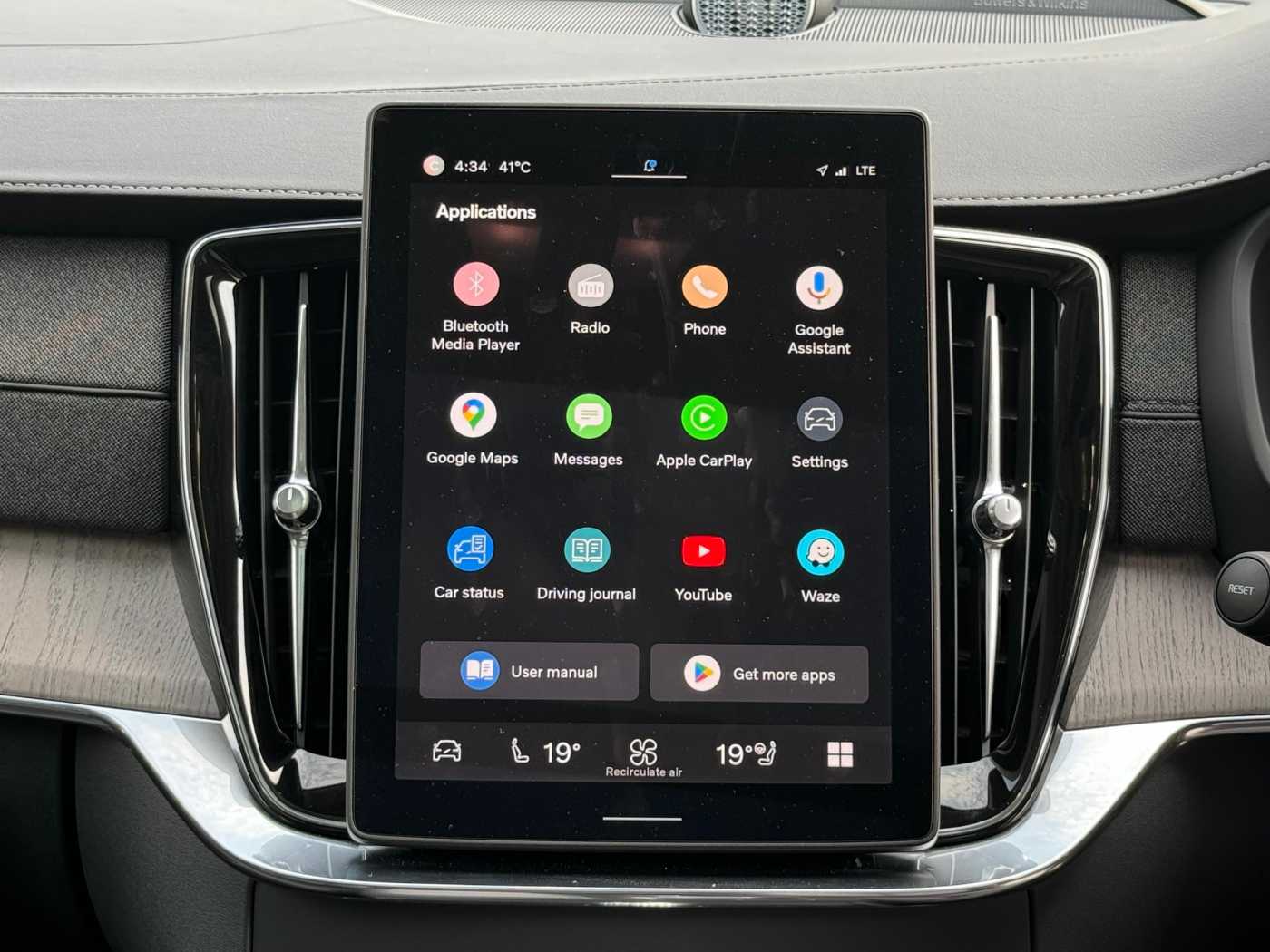 Volvo XC90 Ultra, T8 AWD Plug-in hybrid, Electric/Petrol, Bright, 7 Seats