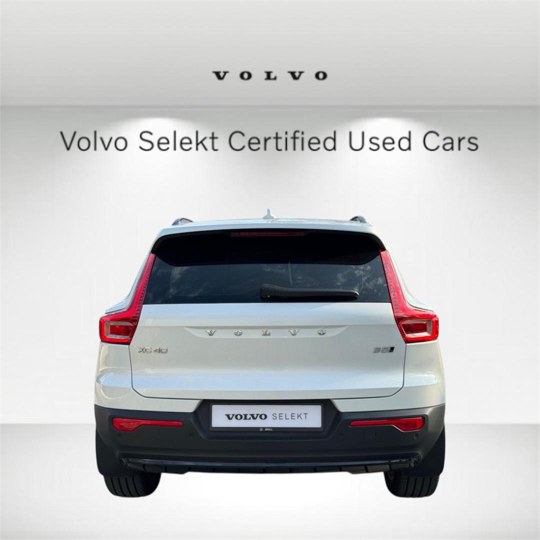 Volvo XC40 Plus, B5 AWD Mild hybrid, Petrol, Dark