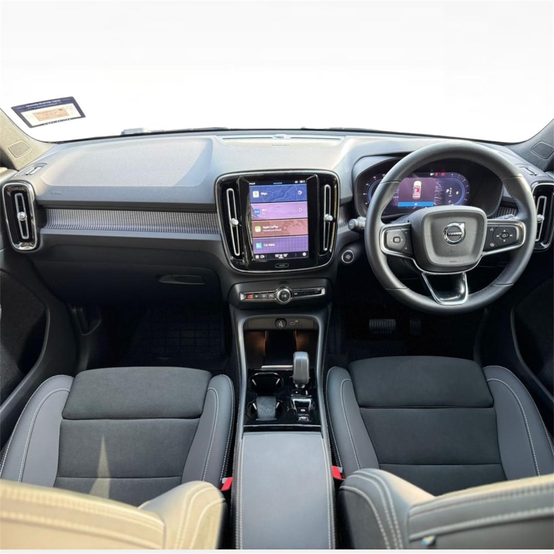 Volvo XC40 Plus, B5 AWD Mild hybrid, Petrol, Dark