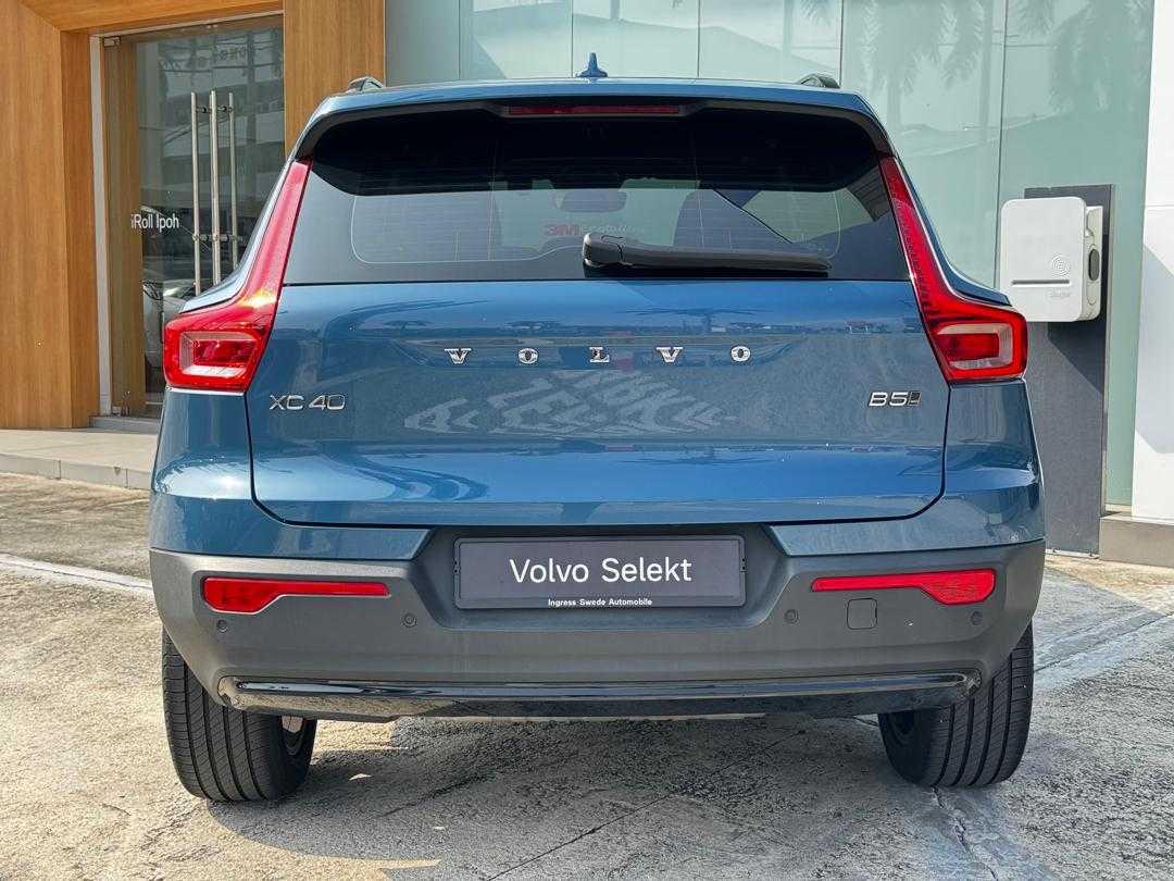 Volvo  XC40 Ultimate, B5 , Petrol, Dark