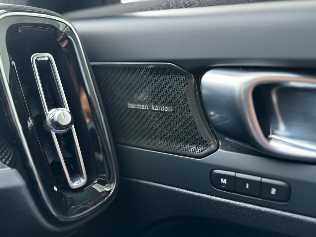 Volvo  XC40 Ultimate, B5 , Petrol, Dark