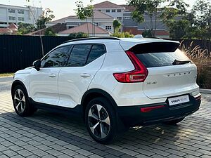 Volvo  XC40 Ultimate, B5 , Petrol, Dark