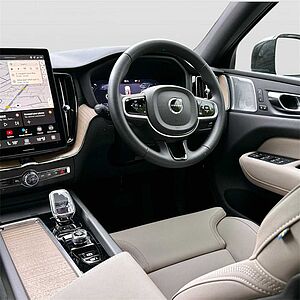 Volvo XC60 Ultra, T8 AWD Plug-in hybrid, Electric/Petrol, Dark