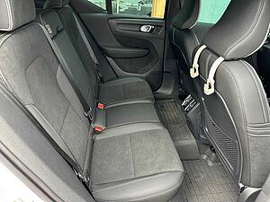 Volvo XC40 Plus, B5 AWD Mild hybrid, Petrol, Dark