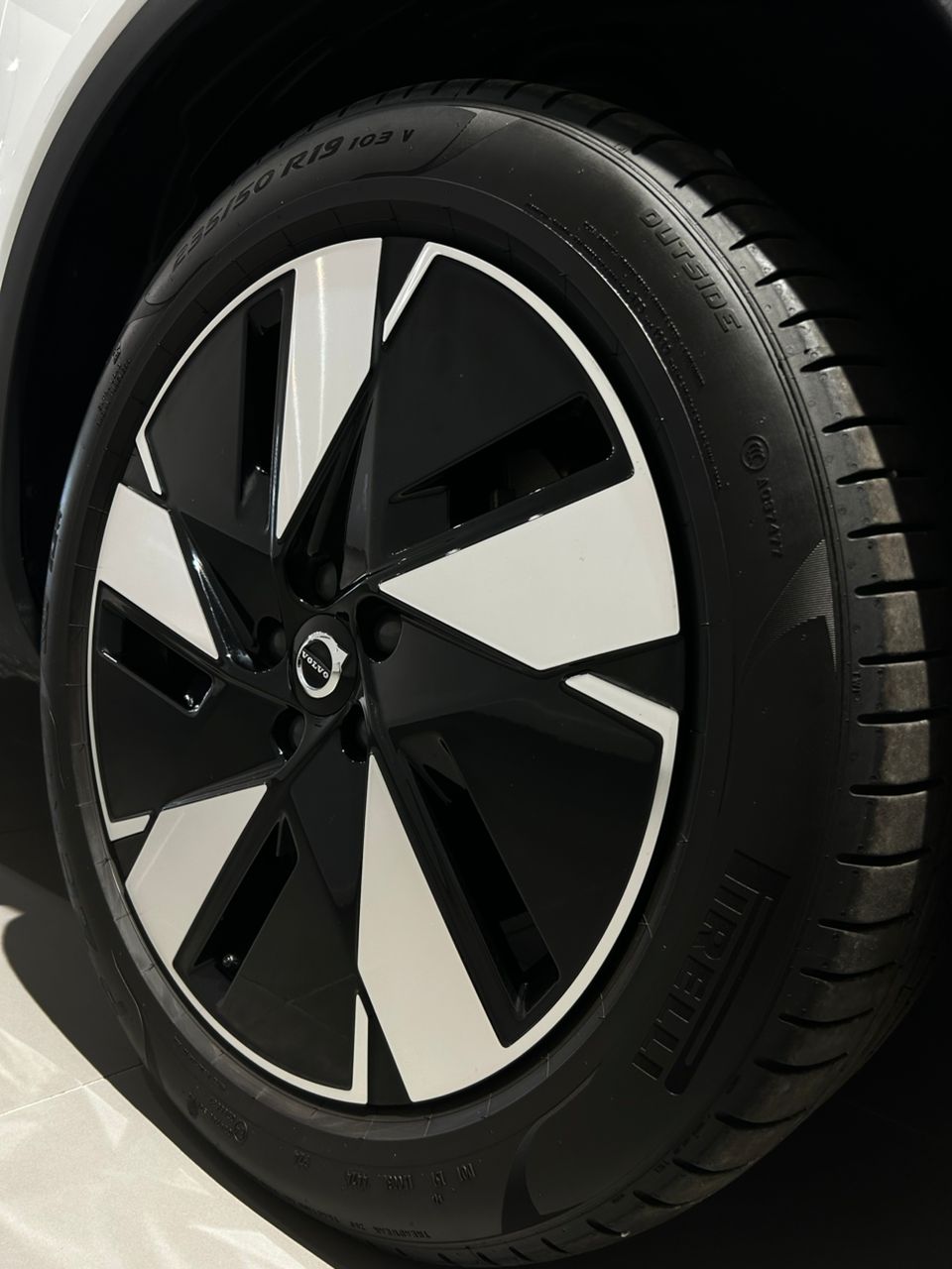 Volvo EC40 Ultra, Twin Motor, Electric