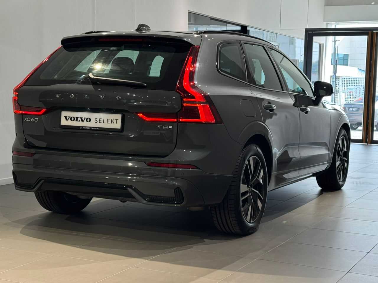 Volvo XC60 Ultra, T8 AWD Plug-in hybrid, Electric/Petrol, Dark