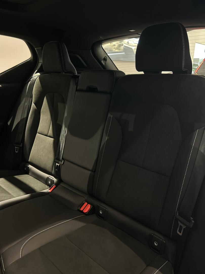 Volvo Plus, B5 AWD Mild hybrid, Petrol, Dark