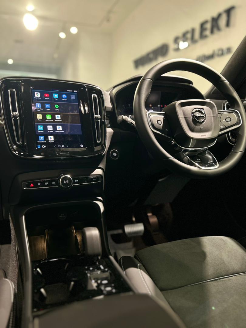 Volvo Plus, B5 AWD Mild hybrid, Petrol, Dark