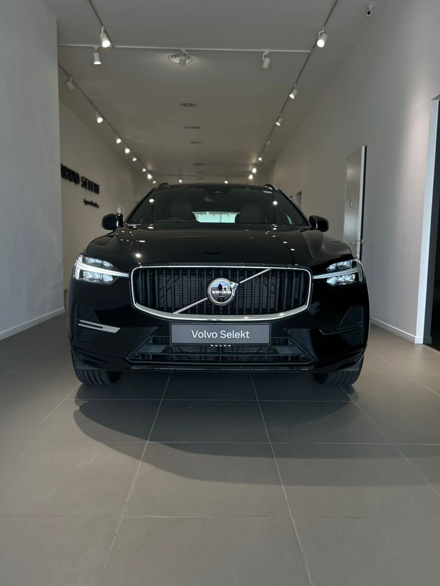 Volvo XC60 Essential, B5 AWD Mild hybrid, Petrol