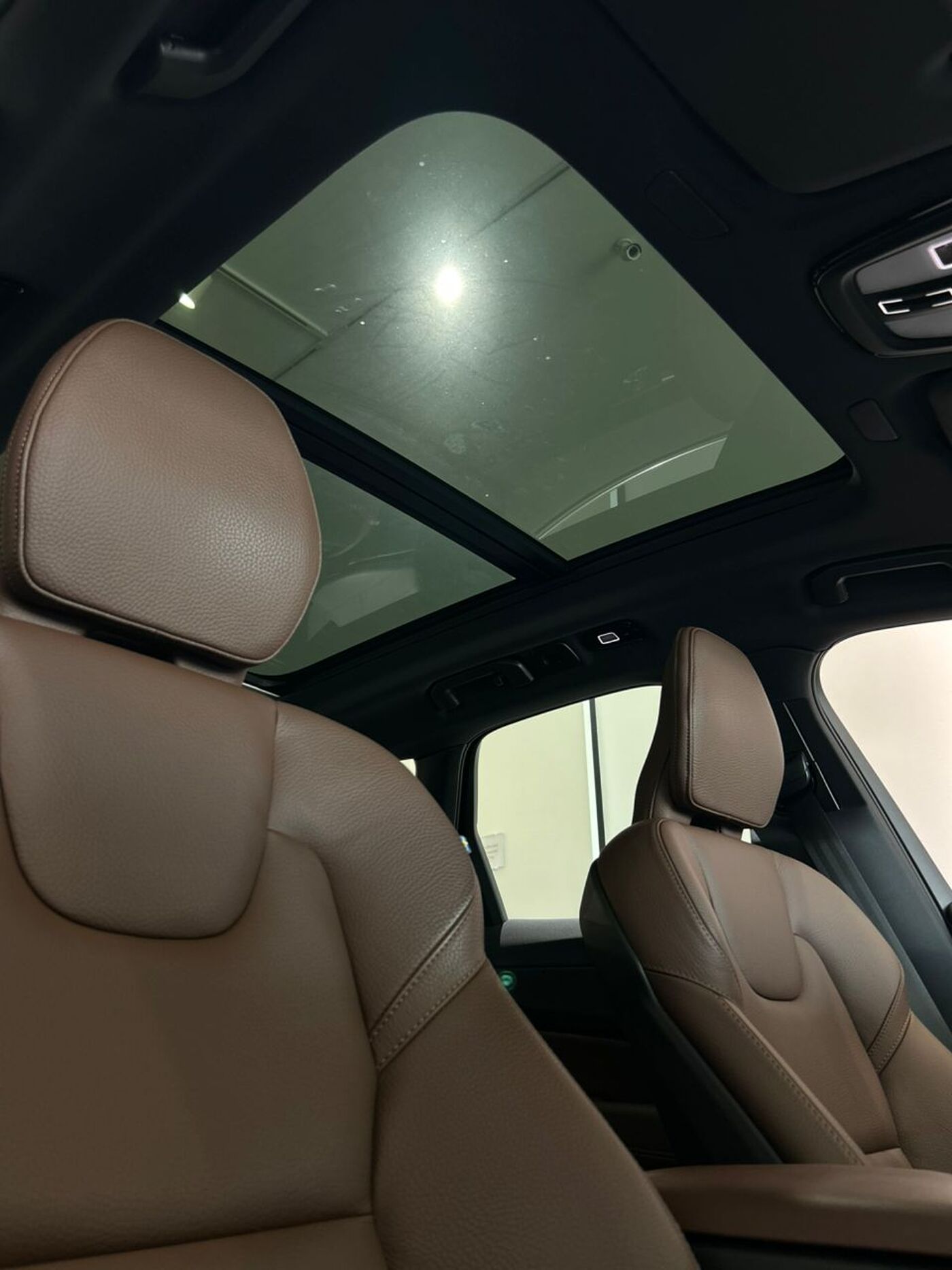 Volvo XC60 Essential, B5 AWD Mild hybrid, Petrol