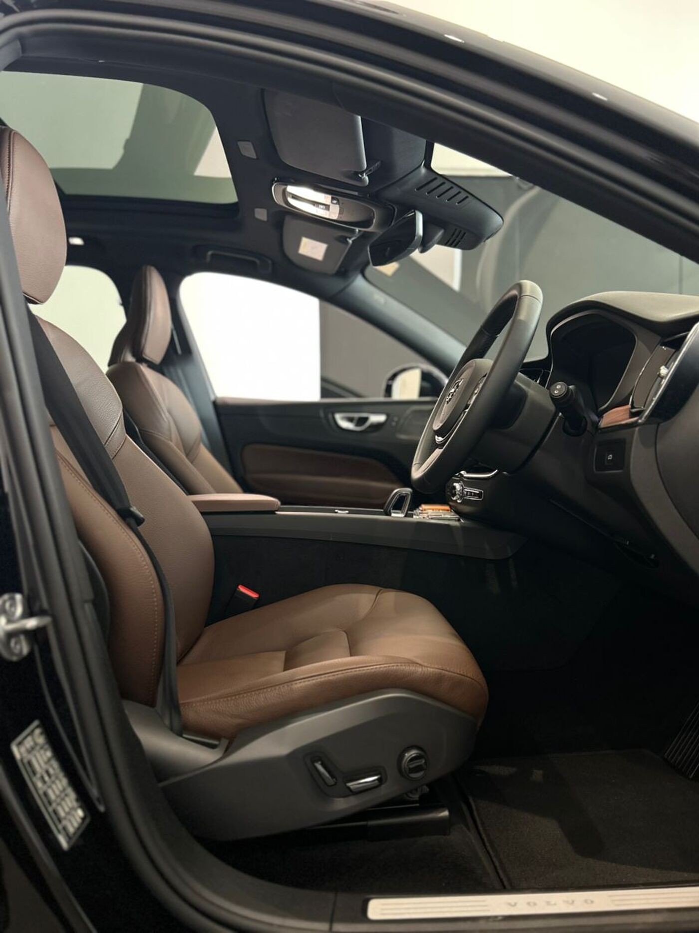 Volvo XC60 Essential, B5 AWD Mild hybrid, Petrol
