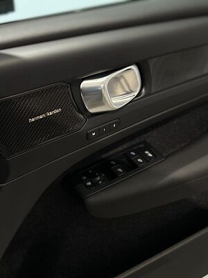 Volvo  C40 Recharge Ultimate, Twin Motor, Electric