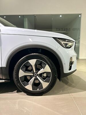 Volvo Plus, B5 AWD Mild hybrid, Petrol, Dark