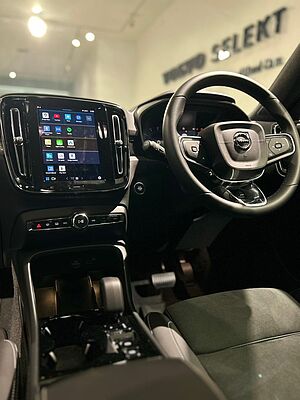 Volvo Plus, B5 AWD Mild hybrid, Petrol, Dark