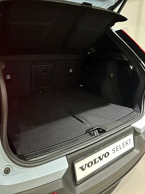 Volvo Plus, B5 AWD Mild hybrid, Petrol, Dark