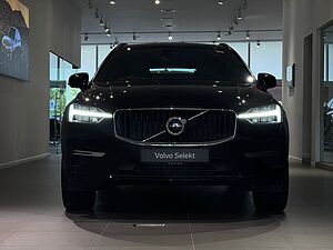 Volvo  XC60 Essential, B5 AWD Mild hybrid, Petrol