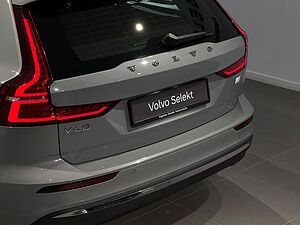 Volvo  V60 Recharge Plus, T8 AWD Plug-in hybrid, Electric/Petrol, Bright