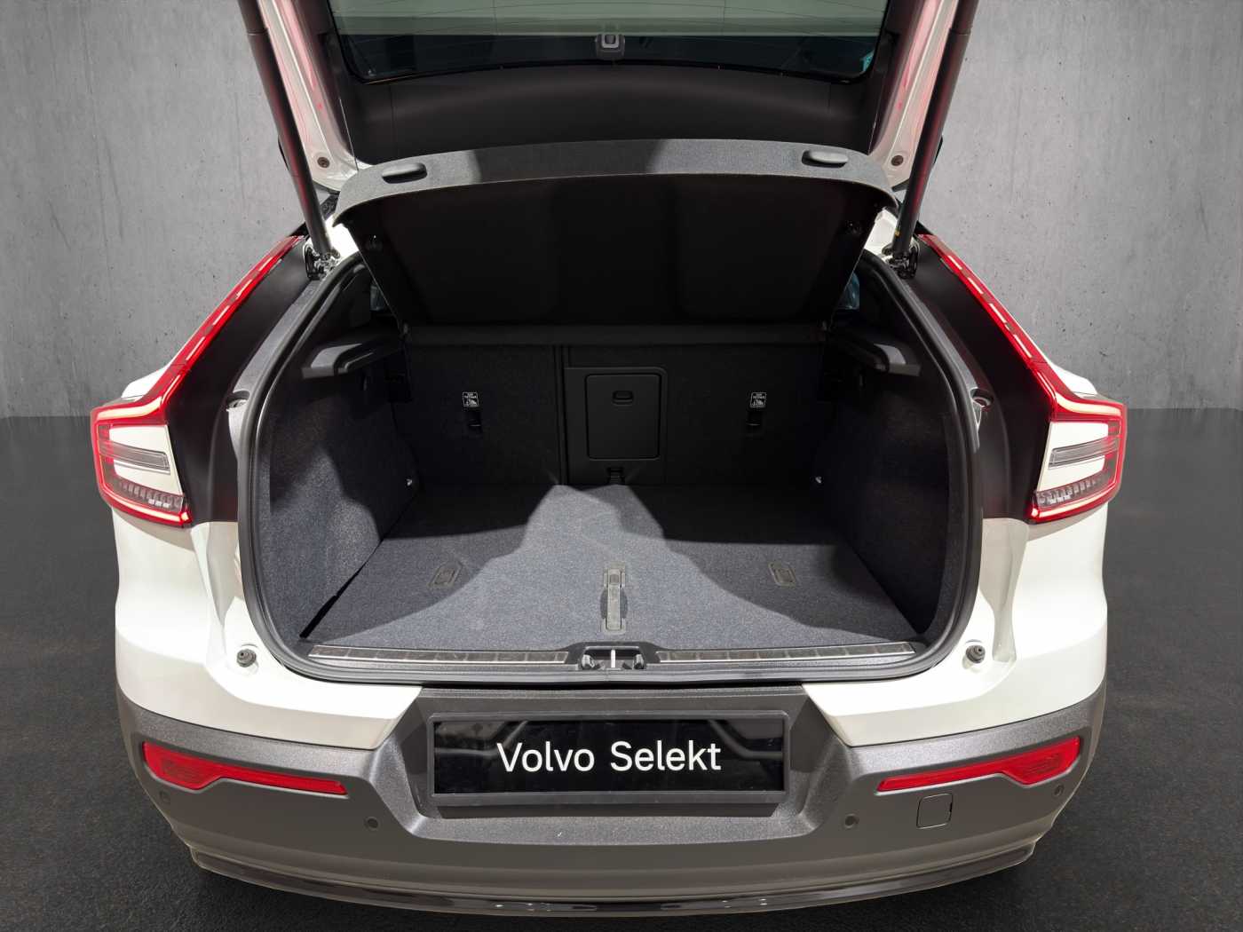 Volvo  EC40 Ultra, Twin Motor, Electric