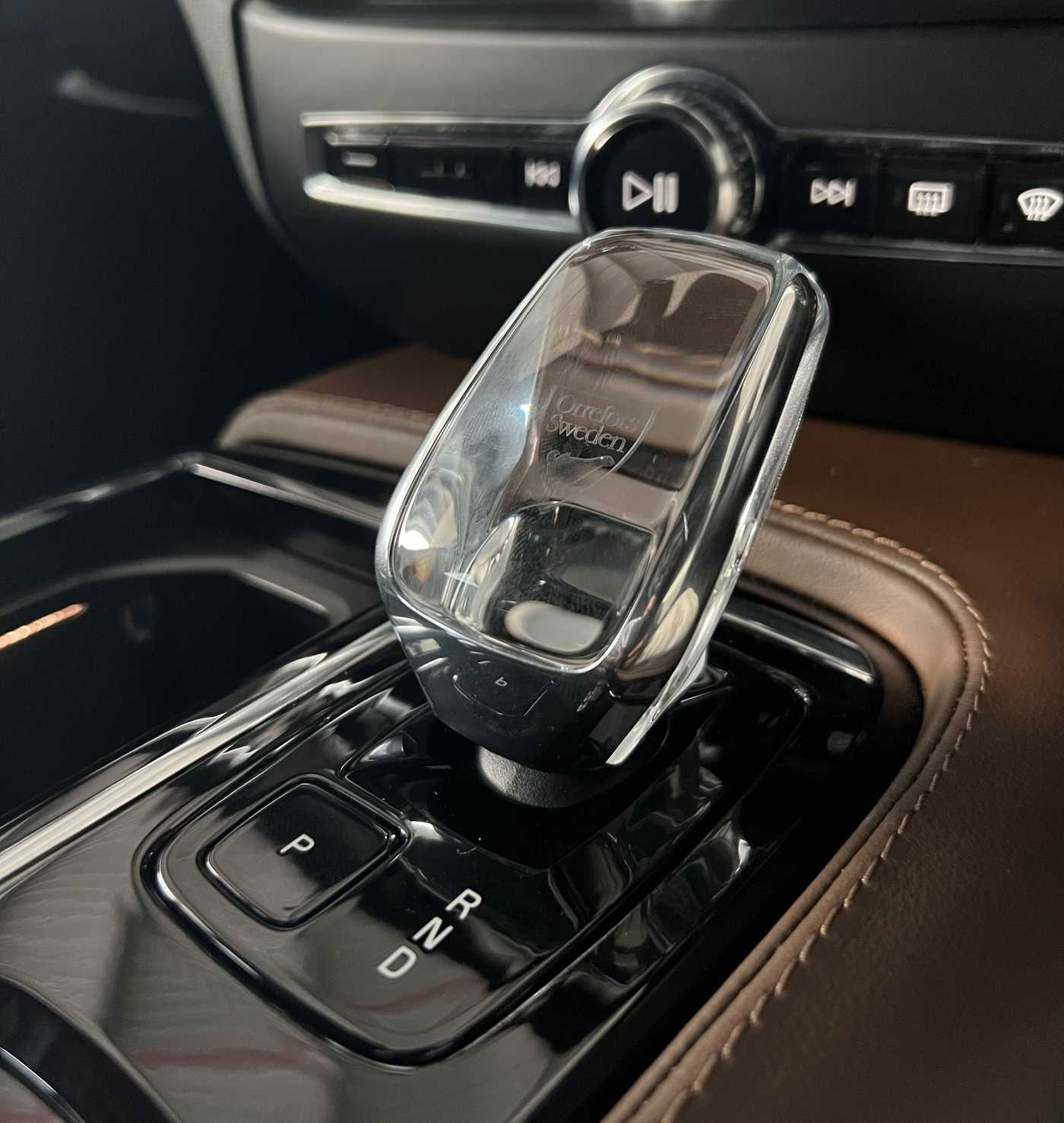 Volvo V60 Recharge Plus, T8 AWD Plug-in hybrid, Electric/Petrol, Bright