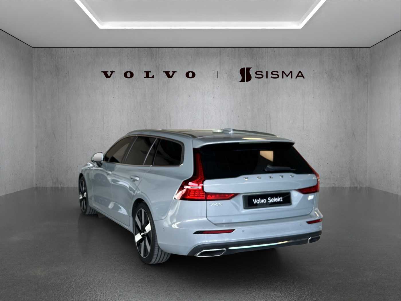 Volvo V60 Recharge Plus, T8 AWD Plug-in hybrid, Electric/Petrol, Bright