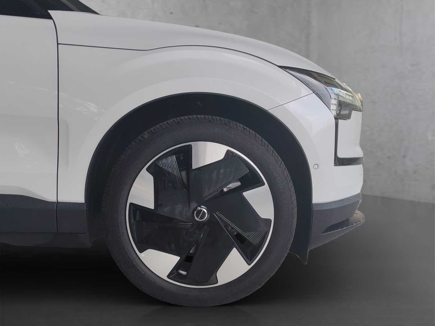 Volvo  EX30 Ultra, Single Motor Extended Range, Electric