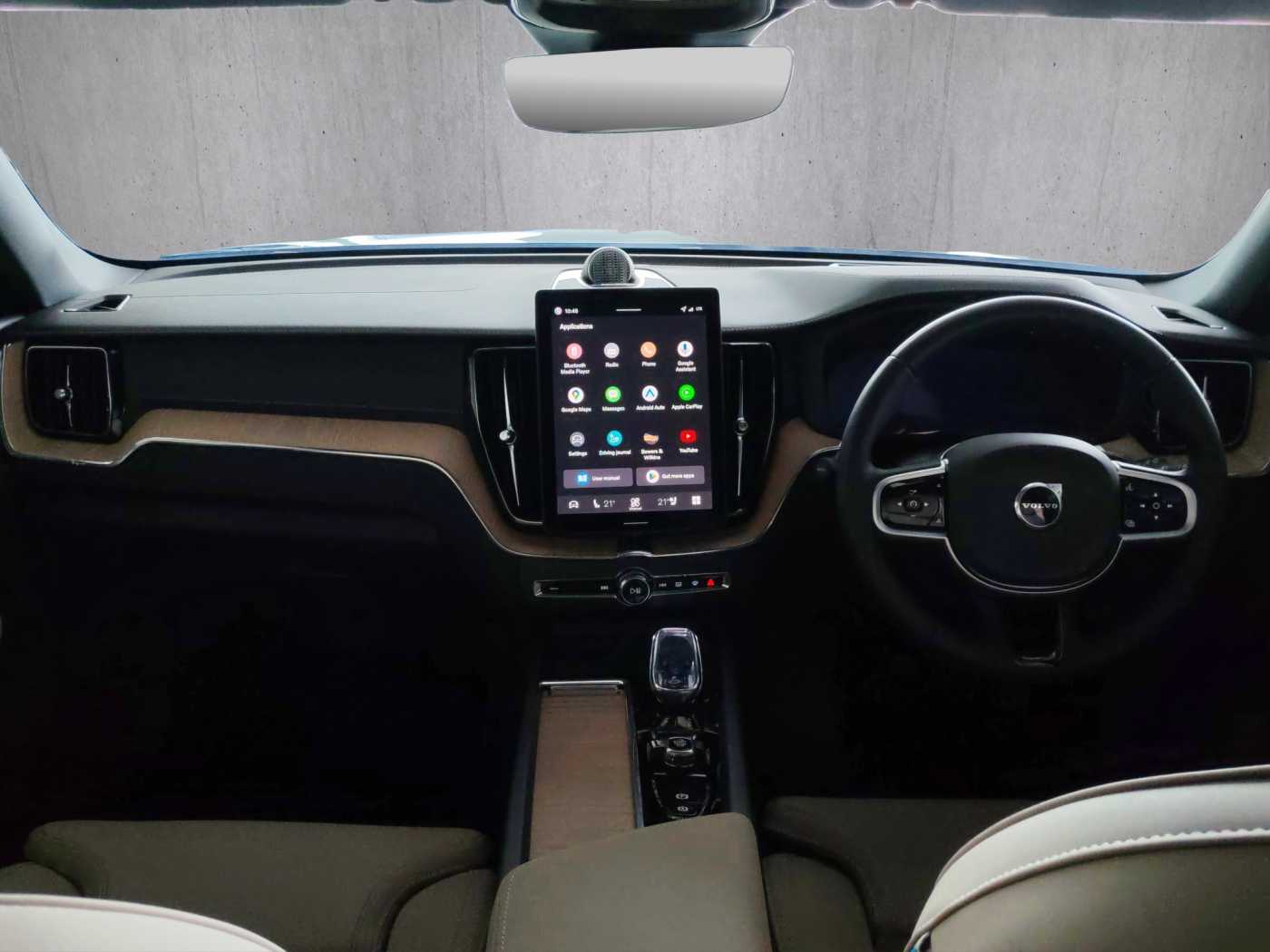 Volvo XC60 Ultra, T8 AWD Plug-in hybrid, Electric/Petrol, Dark