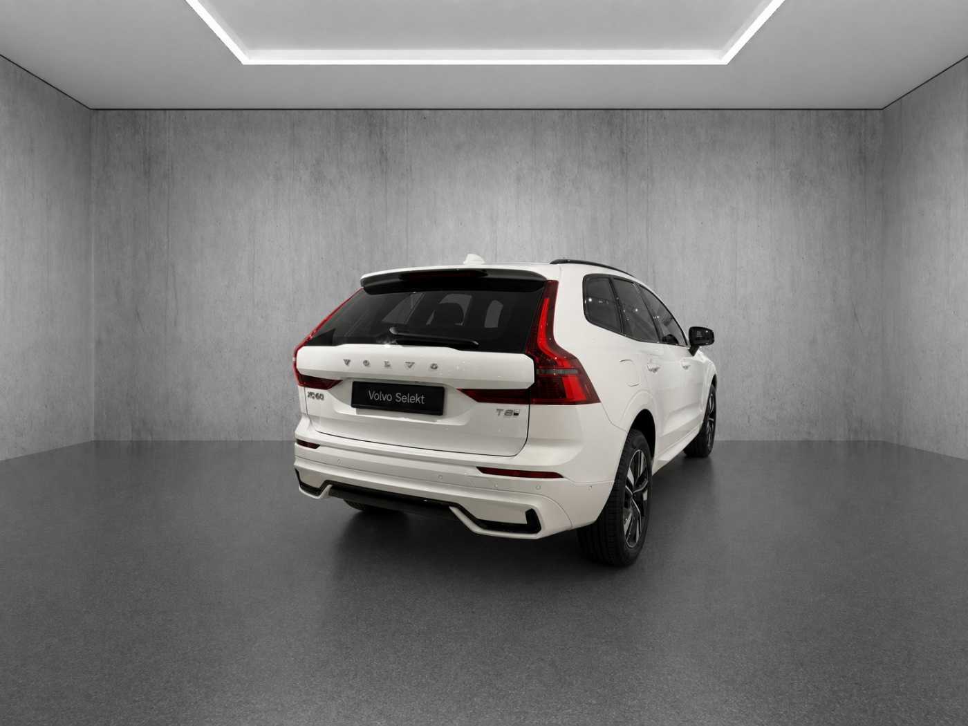 Volvo XC60 Ultra, T8 AWD Plug-in hybrid, Electric/Petrol, Dark