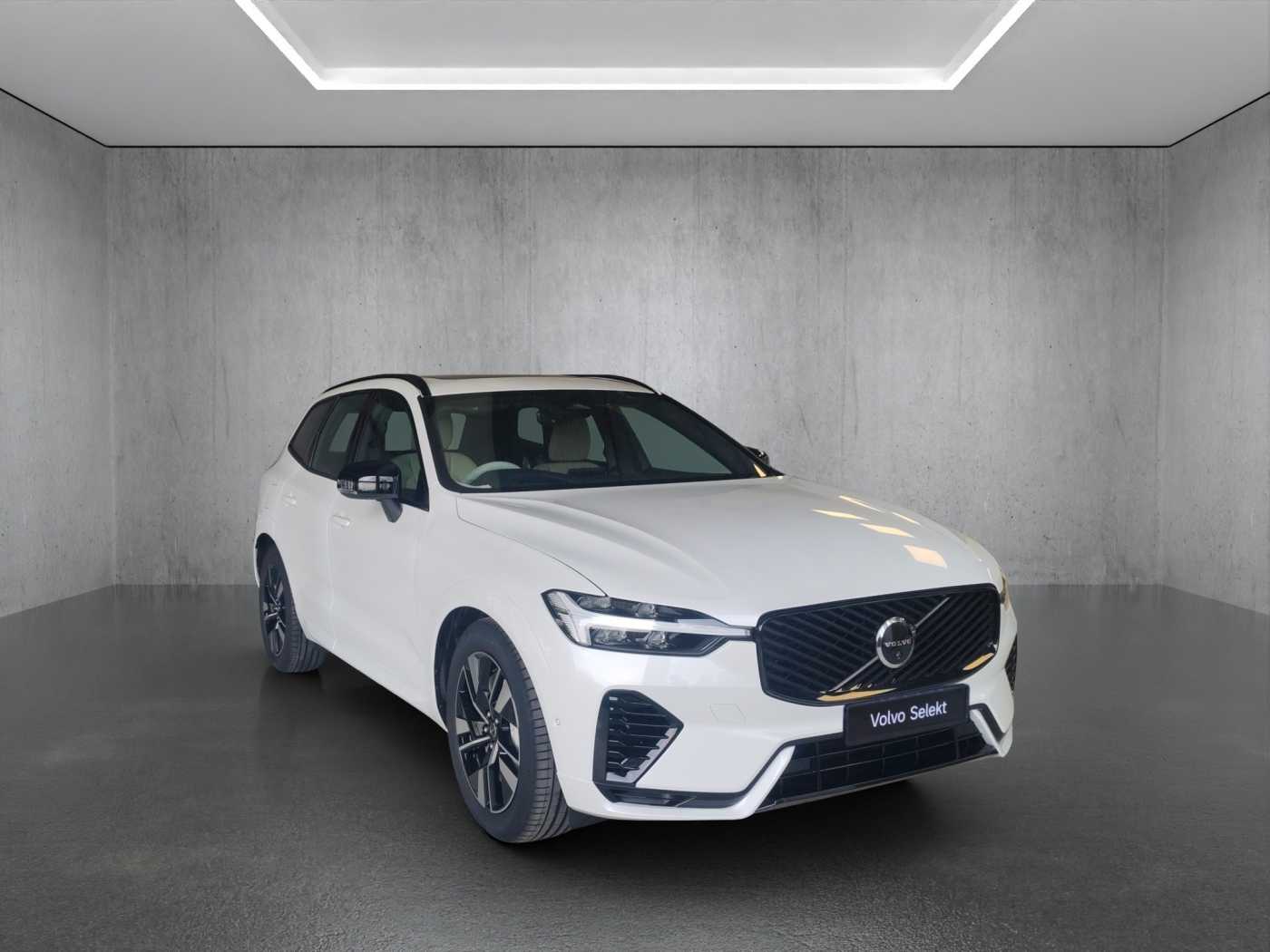 Volvo XC60 Ultra, T8 AWD Plug-in hybrid, Electric/Petrol, Dark