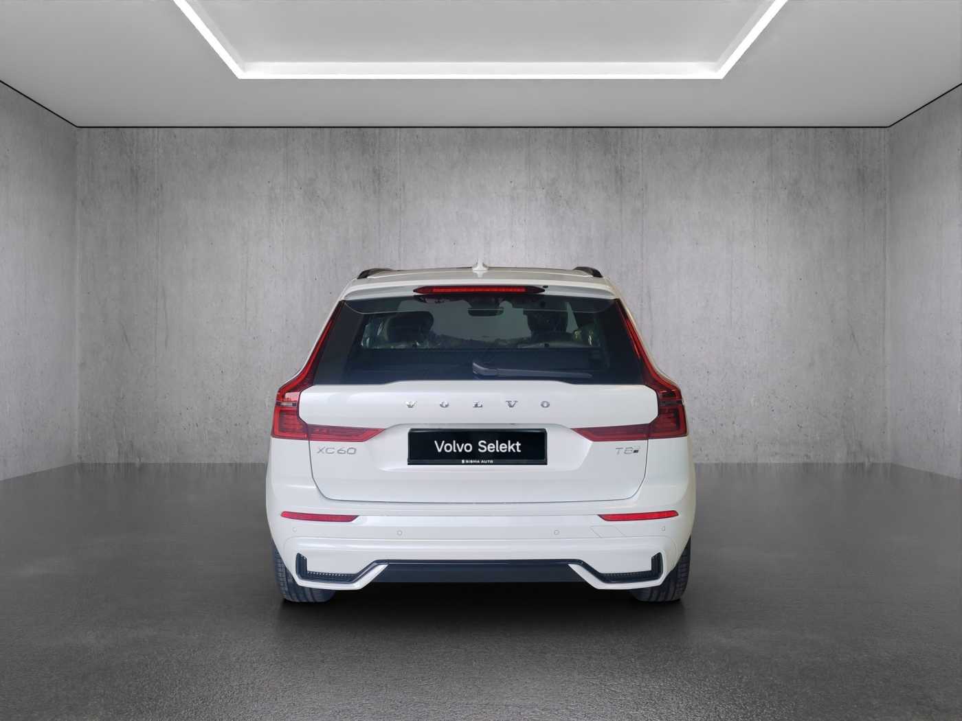 Volvo XC60 Ultra, T8 AWD Plug-in hybrid, Electric/Petrol, Dark