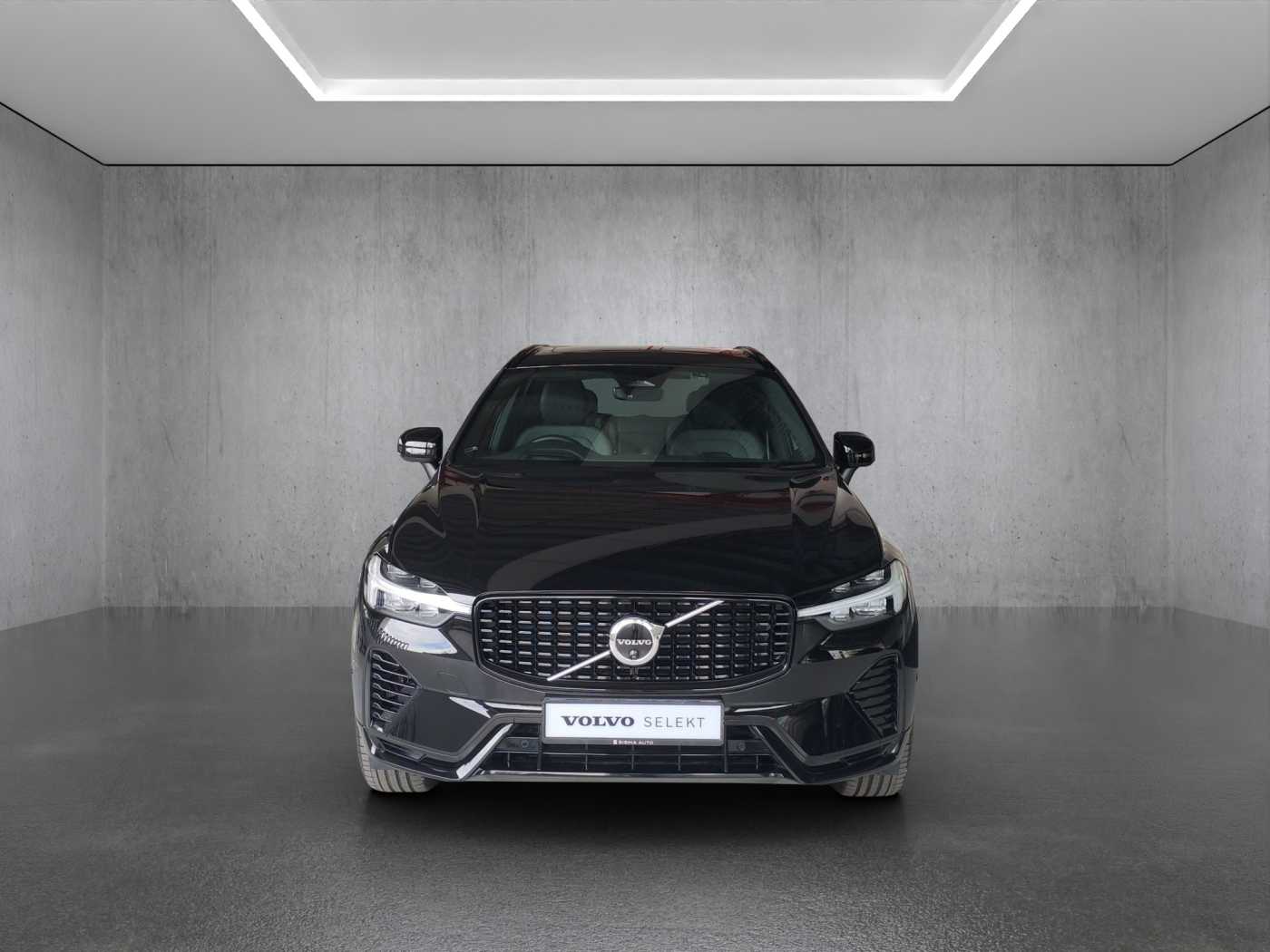 Volvo  XC60 Recharge Ultimate, T8 AWD Plug-in hybrid, Electric/Petrol, Dark
