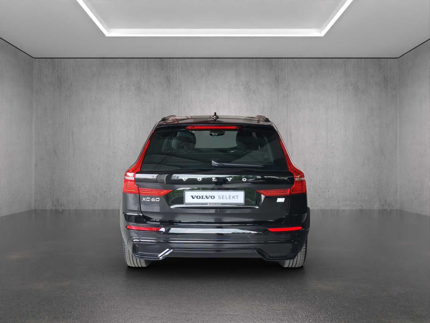 Volvo  XC60 Recharge Ultimate, T8 AWD Plug-in hybrid, Electric/Petrol, Dark