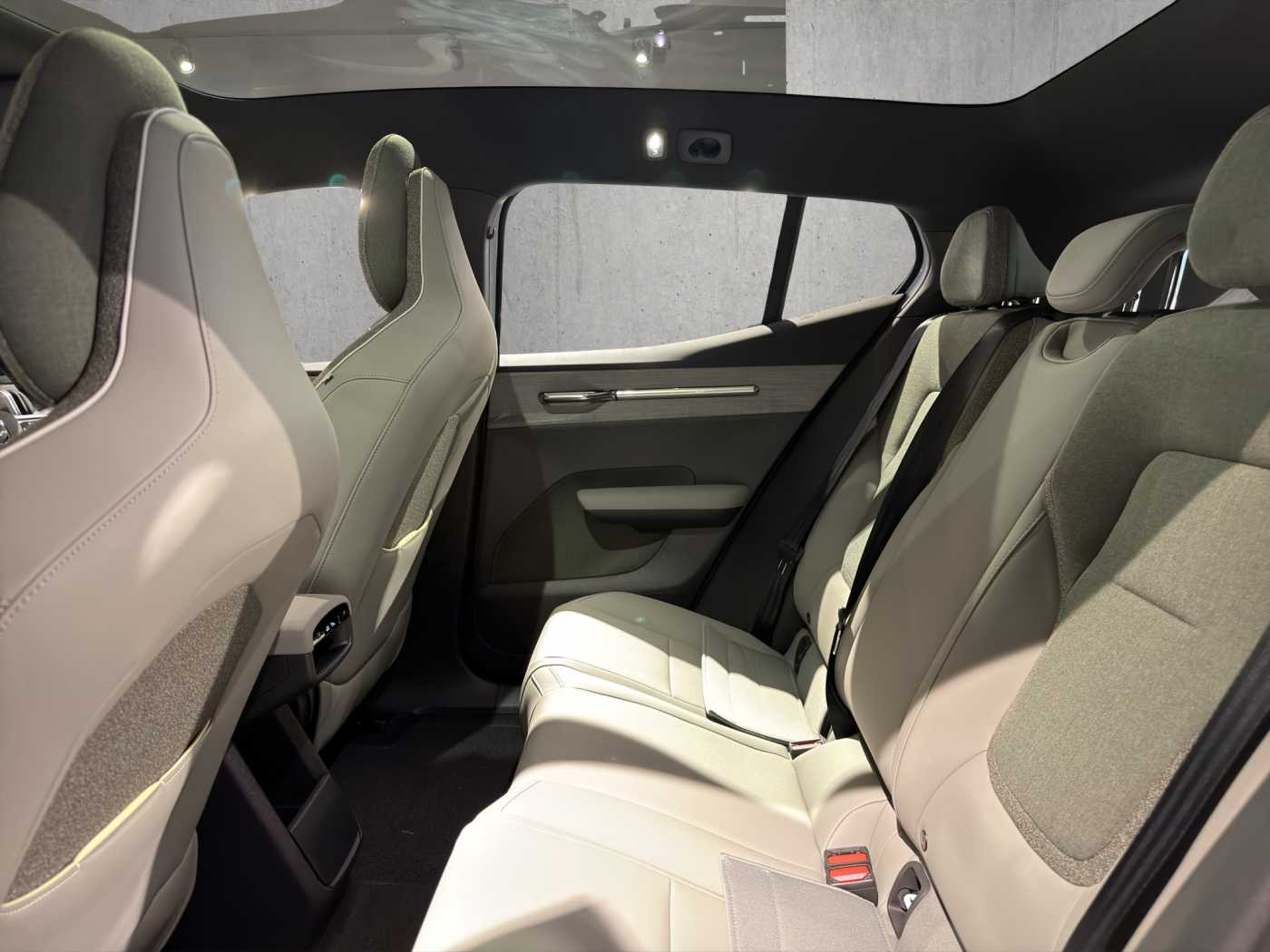 Volvo  EX30 Ultra, Single Motor Extended Range, Electric