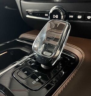 Volvo V60 Recharge Plus, T8 AWD Plug-in hybrid, Electric/Petrol, Bright