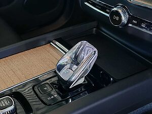 Volvo XC60 Ultra, T8 AWD Plug-in hybrid, Electric/Petrol, Dark