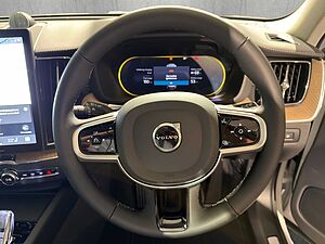 Volvo XC60 Ultra, T8 AWD Plug-in hybrid, Electric/Petrol, Dark