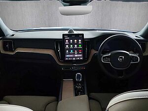 Volvo XC60 Ultra, T8 AWD Plug-in hybrid, Electric/Petrol, Dark